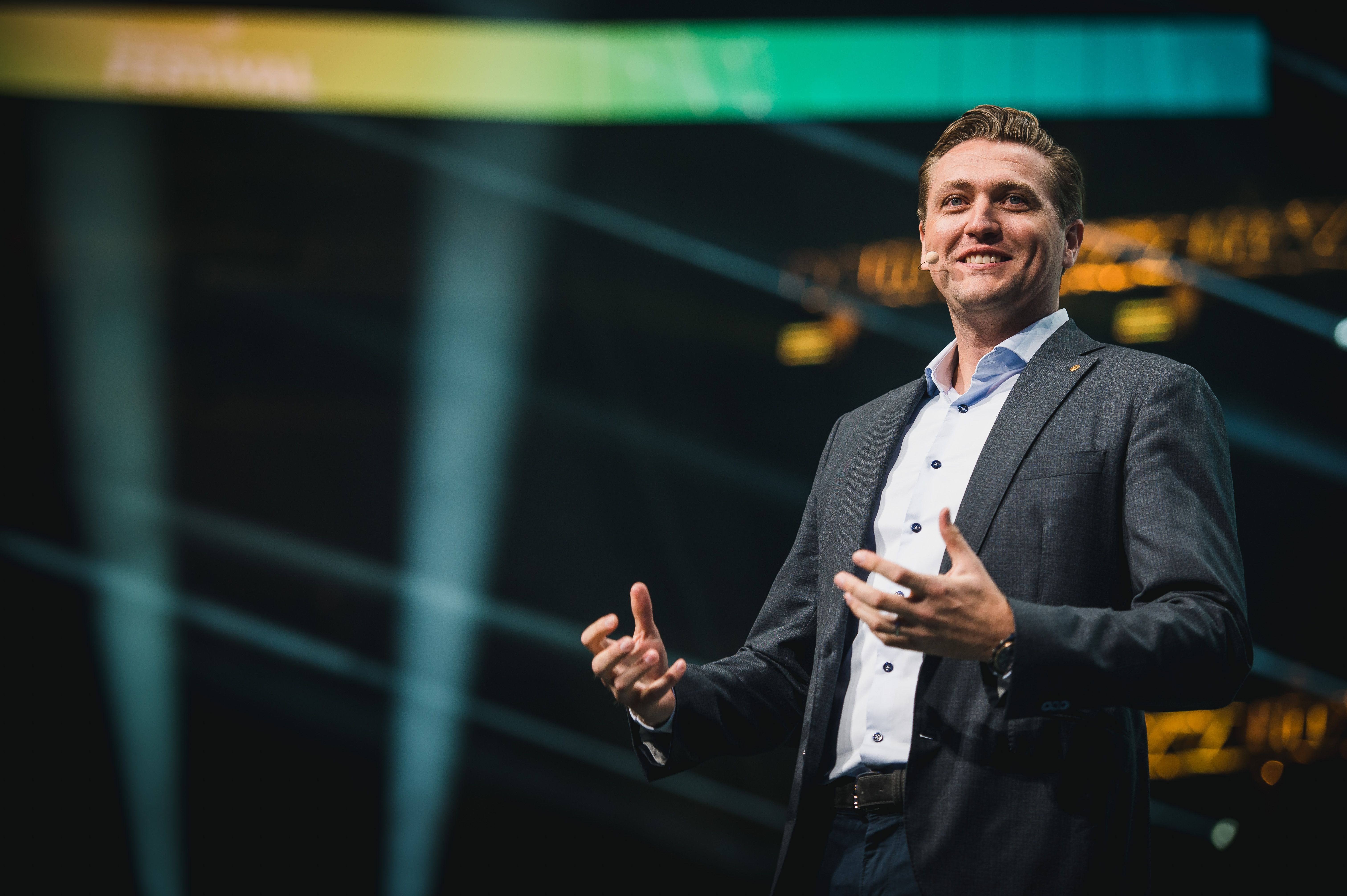 Professional Speaker presenting at HR Summit